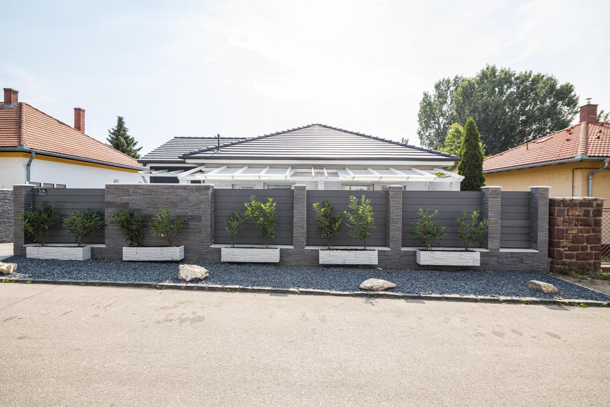 Balatonic Lemon Apartmanhaz Siofok Exterior photo