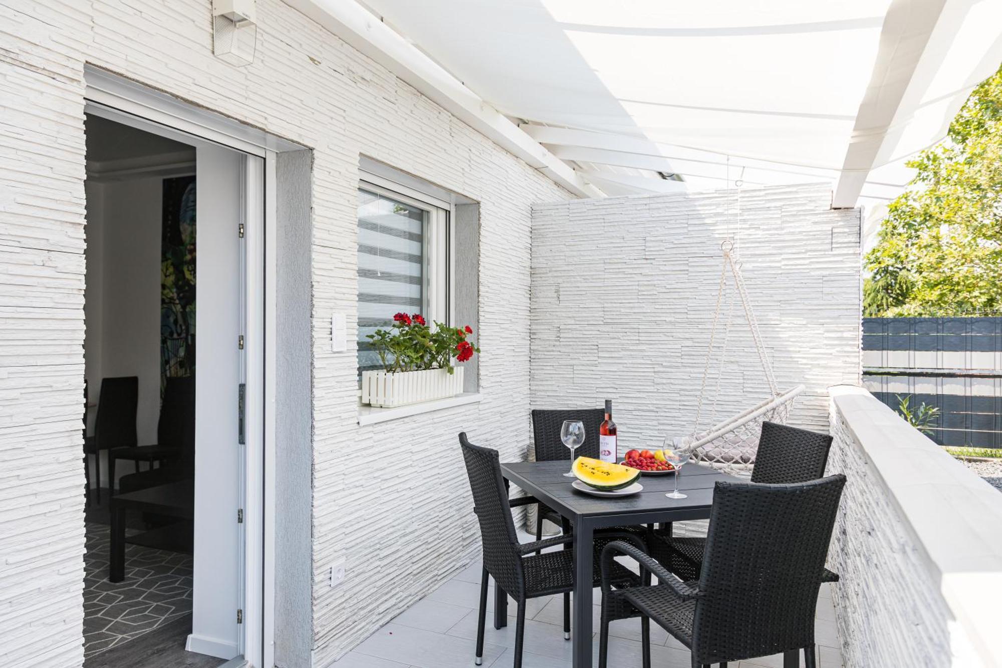 Balatonic Lemon Apartmanhaz Siofok Exterior photo