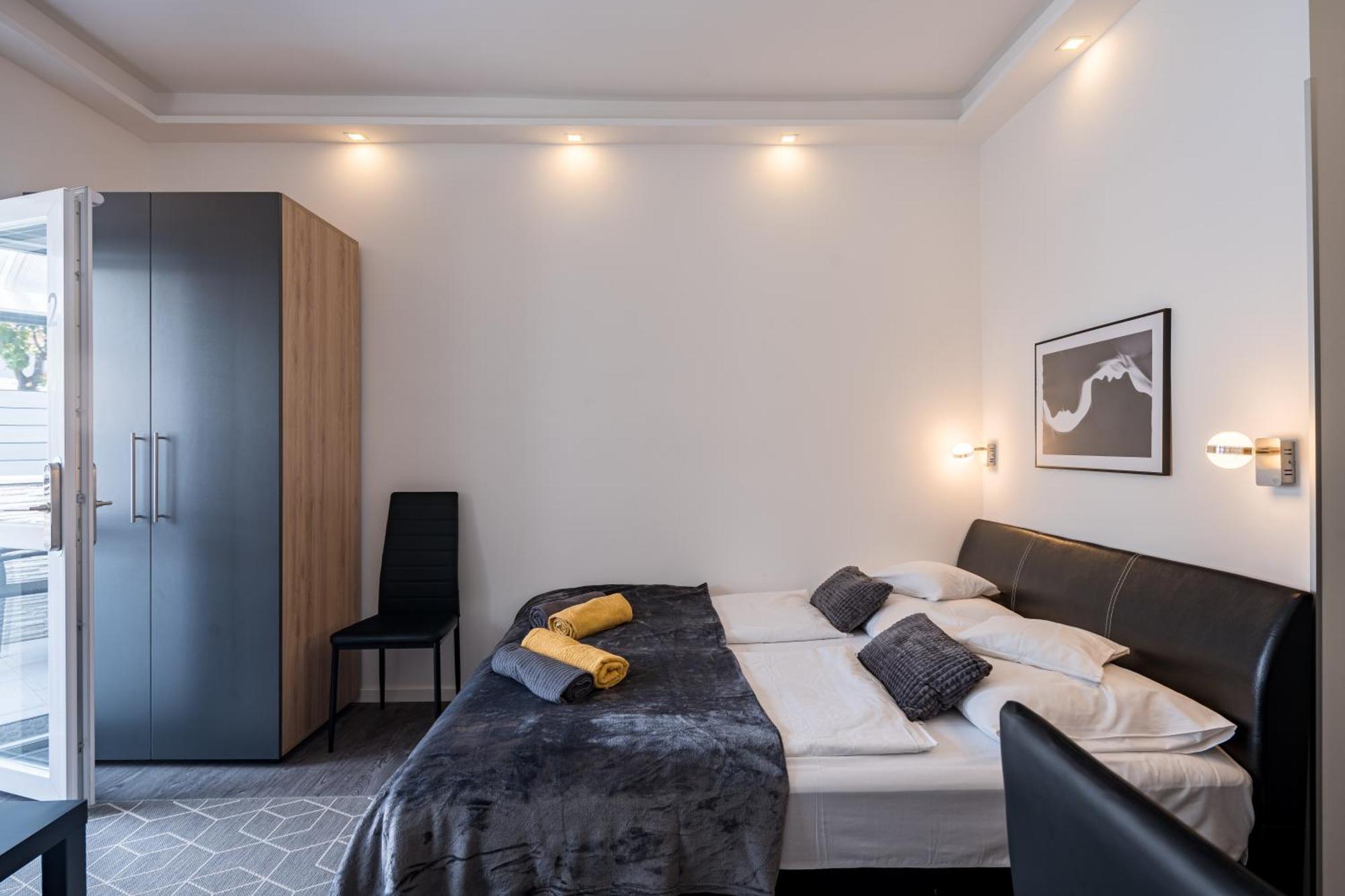 Balatonic Lemon Apartmanhaz Siofok Exterior photo