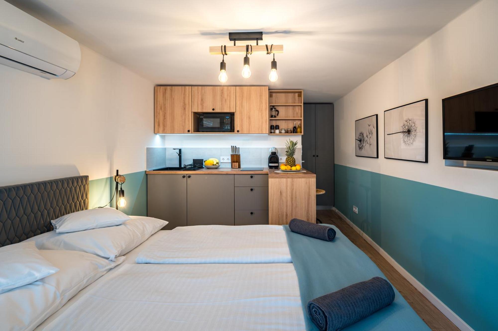 Balatonic Lemon Apartmanhaz Siofok Exterior photo