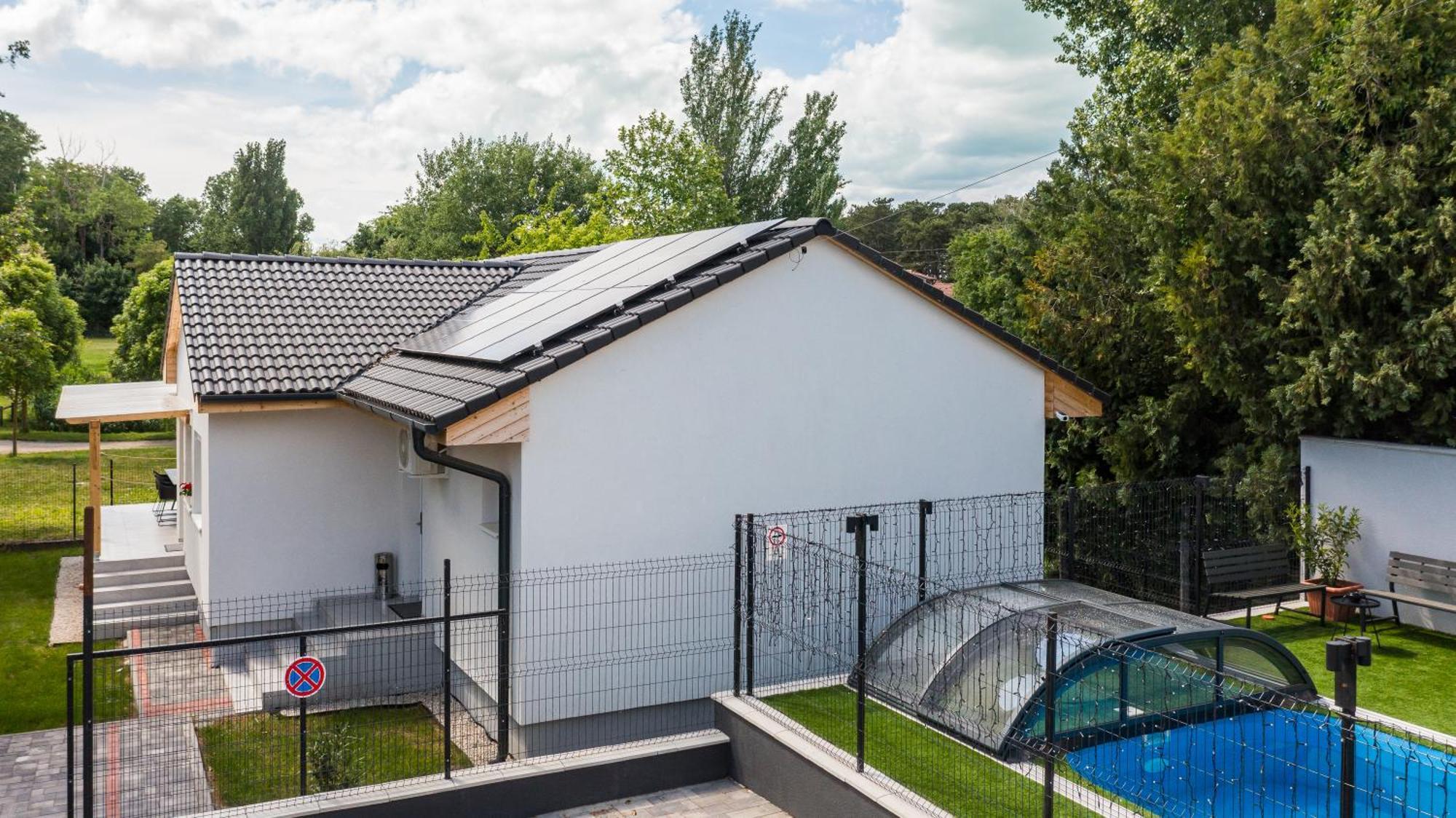 Balatonic Lemon Apartmanhaz Siofok Exterior photo